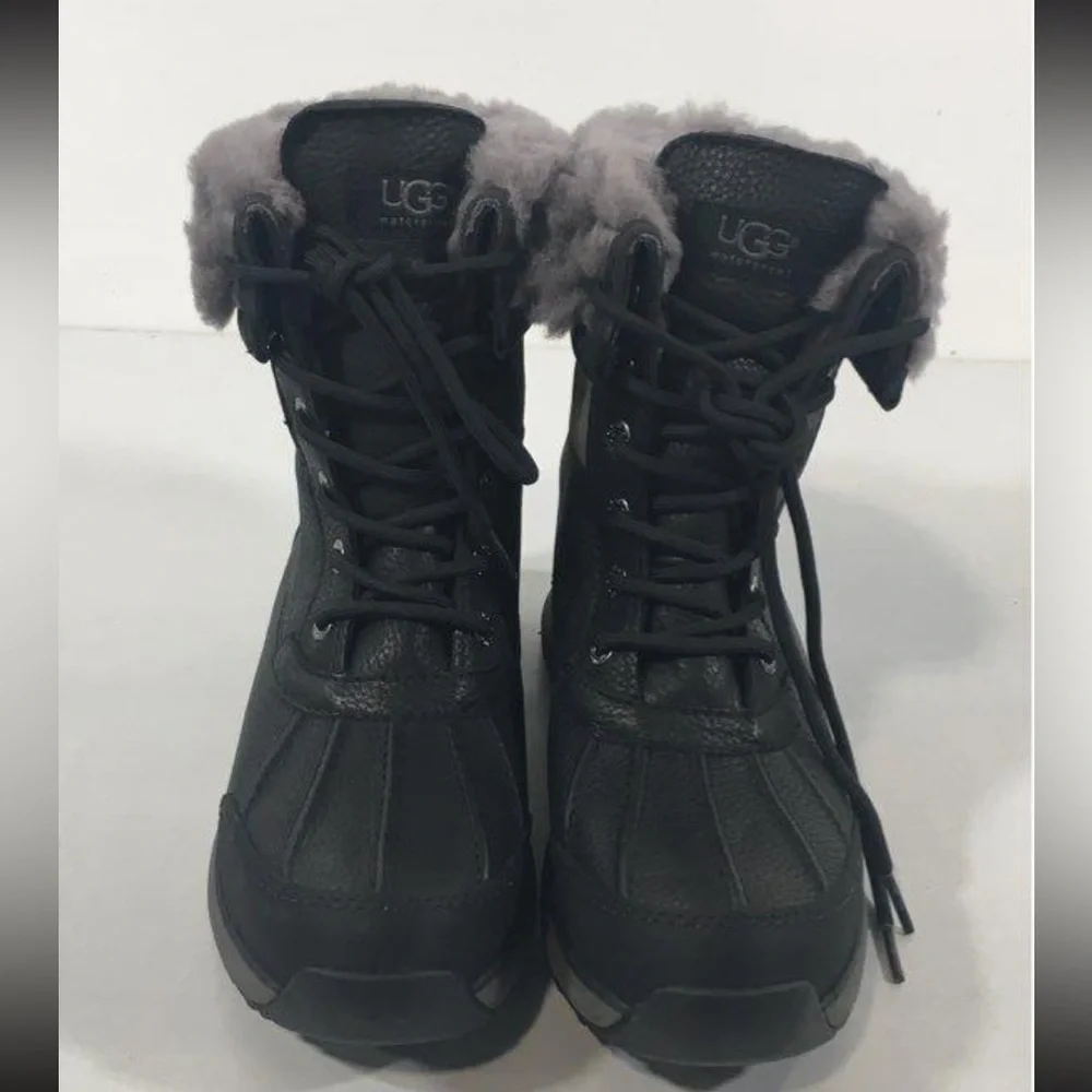 UGG Women's Adirondack III Black/Gray Winter Boots Size 6.5M